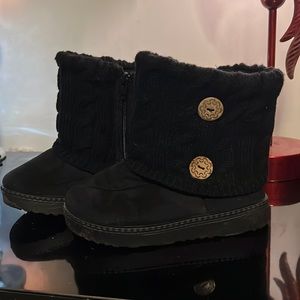 Girls size 29 (11.5) black zip up boots with brown buttons